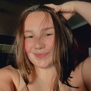 Meet your Posher, Hallie